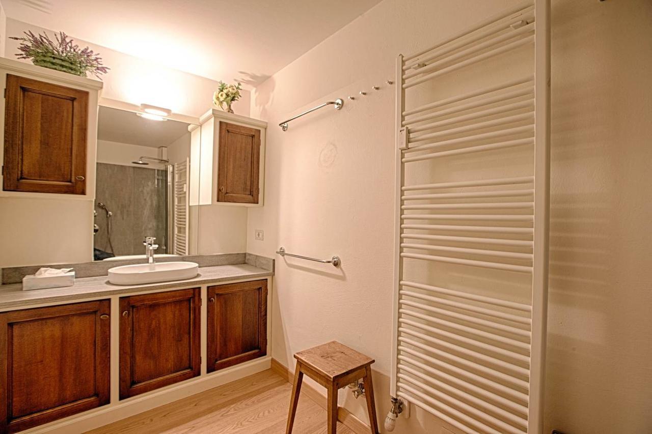 Joivy Superb Apartments For 6 With Mountain View And Garden In Courmayeur Exterior photo