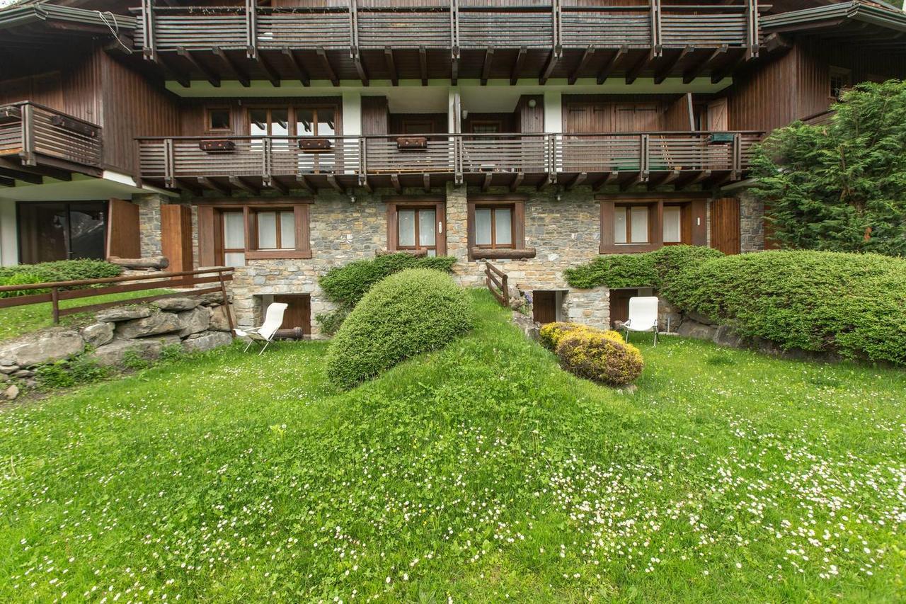 Joivy Superb Apartments For 6 With Mountain View And Garden In Courmayeur Exterior photo